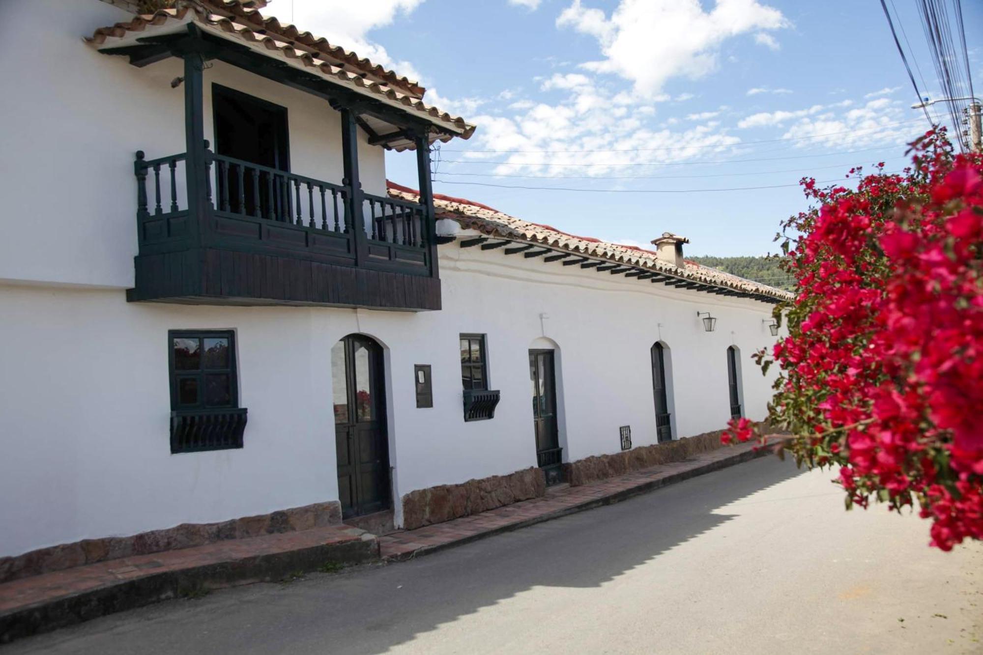 מלון טיבסוסה Casa Dante, Desde 1792! מראה חיצוני תמונה